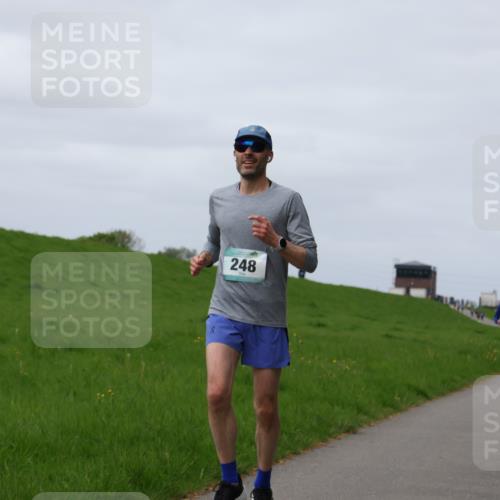04.05.2025 - 8. Wedeler Halbmarathon Yannick Fuchs http://msf.ph/oto/7834237 04.05.2025 11:43:13 Laufen 248 meine-sportfotos.de