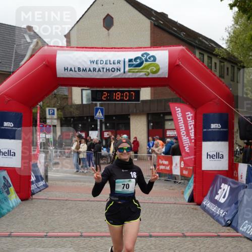04.05.2025 - 8. Wedeler Halbmarathon Felixshl http://msf.ph/oto/7834240 04.05.2025 12:18:05 Ziel 70 meine-sportfotos.de