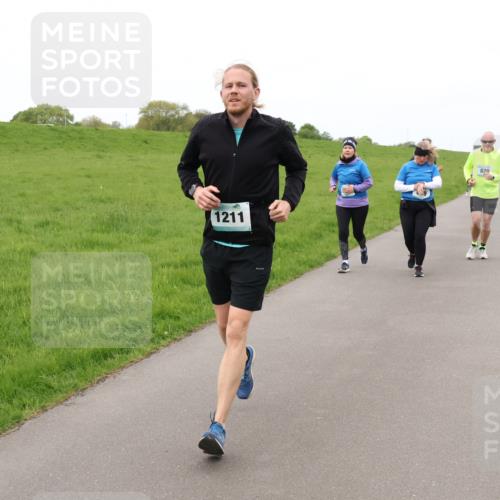 04.05.2025 - 8. Wedeler Halbmarathon Lena Gebhardt http://msf.ph/oto/7834242 04.05.2025 11:23:53 Laufen 1211, 820 meine-sportfotos.de