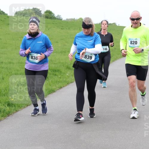 04.05.2025 - 8. Wedeler Halbmarathon Lena Gebhardt http://msf.ph/oto/7834246 04.05.2025 11:23:54 Laufen 838, 839, 746, 820 meine-sportfotos.de