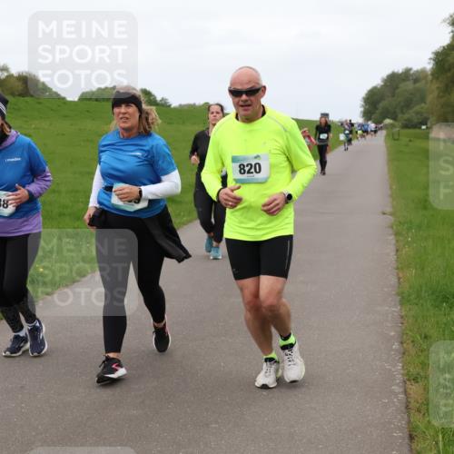 04.05.2025 - 8. Wedeler Halbmarathon Lena Gebhardt http://msf.ph/oto/7834255 04.05.2025 11:23:54 Laufen 838, 820 meine-sportfotos.de