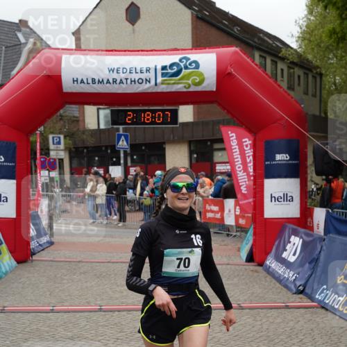 04.05.2025 - 8. Wedeler Halbmarathon Felixshl http://msf.ph/oto/7834278 04.05.2025 12:18:05 Ziel 70 meine-sportfotos.de