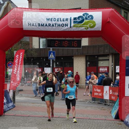 04.05.2025 - 8. Wedeler Halbmarathon Felixshl http://msf.ph/oto/7834298 04.05.2025 12:18:14 Ziel 250, 444 meine-sportfotos.de