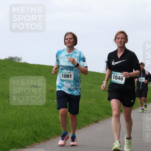 04.05.2025 - 8. Wedeler Halbmarathon Yannick Fuchs http://msf.ph/oto/7834329 04.05.2025 11:22:29 Laufen 1091, 1046, 815 meine-sportfotos.de