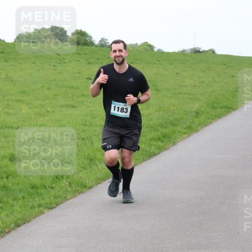 04.05.2025 - 8. Wedeler Halbmarathon Lena Gebhardt http://msf.ph/oto/7834333 04.05.2025 11:24:07 Laufen 1183 meine-sportfotos.de