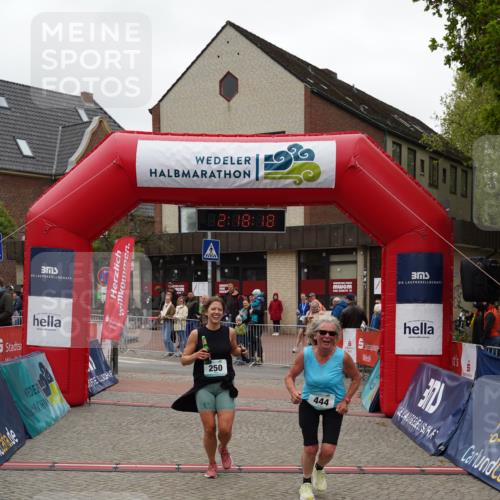 04.05.2025 - 8. Wedeler Halbmarathon Felixshl http://msf.ph/oto/7834345 04.05.2025 12:18:16 Ziel 250, 444 meine-sportfotos.de