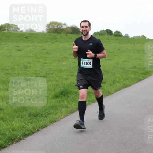 04.05.2025 - 8. Wedeler Halbmarathon Lena Gebhardt http://msf.ph/oto/7834351 04.05.2025 11:24:08 Laufen 1183 meine-sportfotos.de