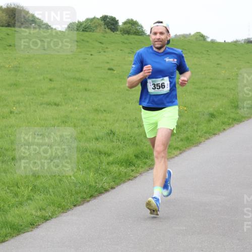 04.05.2025 - 8. Wedeler Halbmarathon Lena Gebhardt http://msf.ph/oto/7834368 04.05.2025 11:24:12 Laufen 356, 557, 204 meine-sportfotos.de