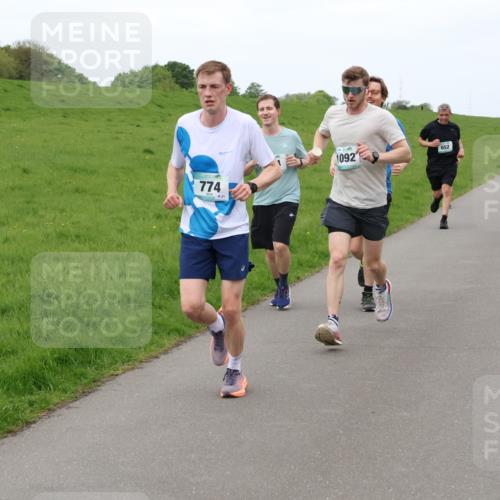 04.05.2025 - 8. Wedeler Halbmarathon Lena Gebhardt http://msf.ph/oto/7834376 04.05.2025 11:24:15 Laufen 774, 1092, 652 meine-sportfotos.de
