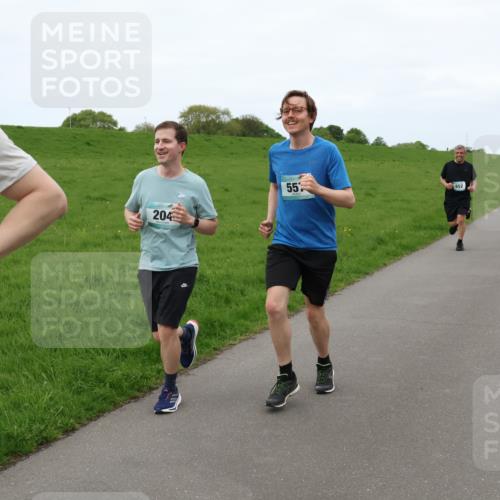 04.05.2025 - 8. Wedeler Halbmarathon Lena Gebhardt http://msf.ph/oto/7834397 04.05.2025 11:24:17 Laufen 204, 55 meine-sportfotos.de