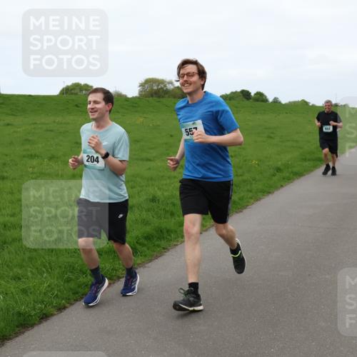 04.05.2025 - 8. Wedeler Halbmarathon Lena Gebhardt http://msf.ph/oto/7834404 04.05.2025 11:24:17 Laufen 204, 557, 652 meine-sportfotos.de