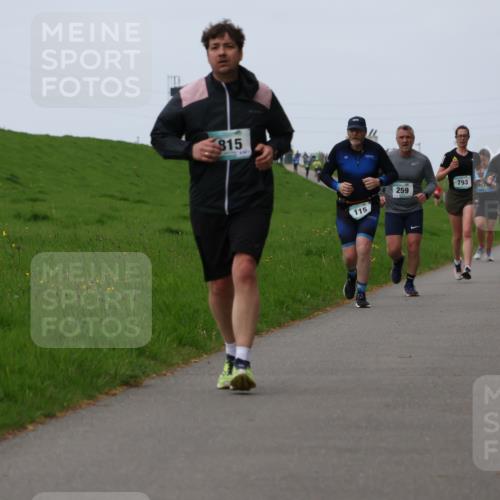 04.05.2025 - 8. Wedeler Halbmarathon Yannick Fuchs http://msf.ph/oto/7834406 04.05.2025 11:22:33 Laufen 815, 115, 793, 259, 917, 33 meine-sportfotos.de
