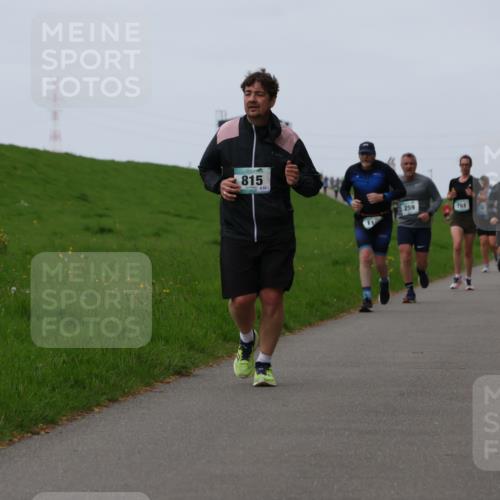 04.05.2025 - 8. Wedeler Halbmarathon Yannick Fuchs http://msf.ph/oto/7834419 04.05.2025 11:22:33 Laufen 815, 894, 11, 259, 793 meine-sportfotos.de