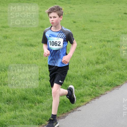 04.05.2025 - 8. Wedeler Halbmarathon Lena Gebhardt http://msf.ph/oto/7834449 04.05.2025 11:24:21 Laufen 1062 meine-sportfotos.de