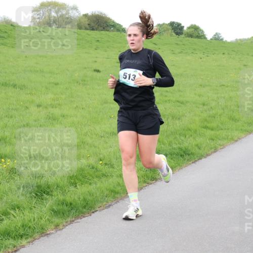04.05.2025 - 8. Wedeler Halbmarathon Lena Gebhardt http://msf.ph/oto/7834459 04.05.2025 11:24:24 Laufen 513 meine-sportfotos.de