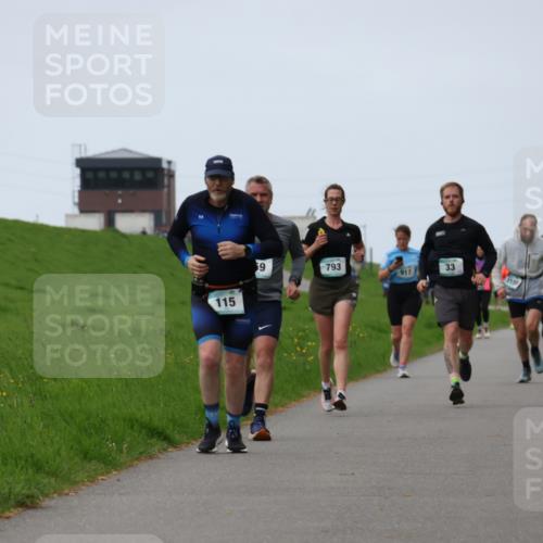 04.05.2025 - 8. Wedeler Halbmarathon Yannick Fuchs http://msf.ph/oto/7834481 04.05.2025 11:22:36 Laufen 15, 115, 59, 793, 33, 917 meine-sportfotos.de