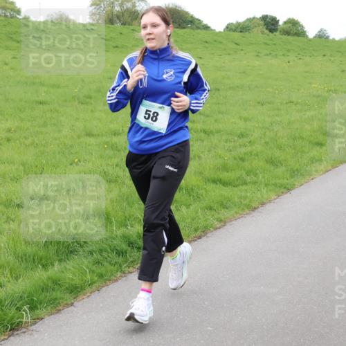 04.05.2025 - 8. Wedeler Halbmarathon Lena Gebhardt http://msf.ph/oto/7834496 04.05.2025 11:24:27 Laufen 58 meine-sportfotos.de