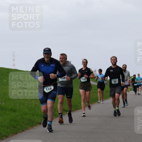 04.05.2025 - 8. Wedeler Halbmarathon Yannick Fuchs http://msf.ph/oto/7834501 04.05.2025 11:22:40 Laufen 115, 459, 793, 917, 33 meine-sportfotos.de