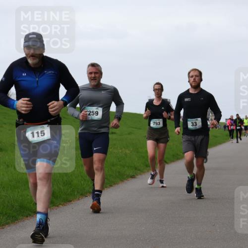 04.05.2025 - 8. Wedeler Halbmarathon Yannick Fuchs http://msf.ph/oto/7834565 04.05.2025 11:22:43 Laufen 115, 259, 793, 33 meine-sportfotos.de
