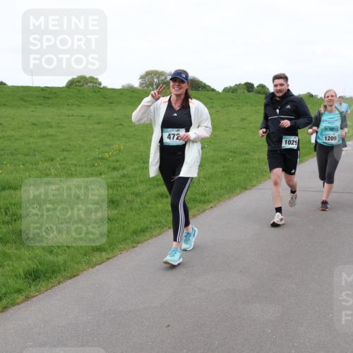04.05.2025 - 8. Wedeler Halbmarathon Lena Gebhardt http://msf.ph/oto/7834566 04.05.2025 11:24:41 Laufen 472, 1209, 1029, 1128 meine-sportfotos.de