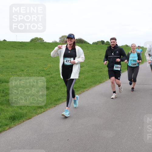 04.05.2025 - 8. Wedeler Halbmarathon Lena Gebhardt http://msf.ph/oto/7834569 04.05.2025 11:24:41 Laufen 472, 1128, 1029, 1209 meine-sportfotos.de