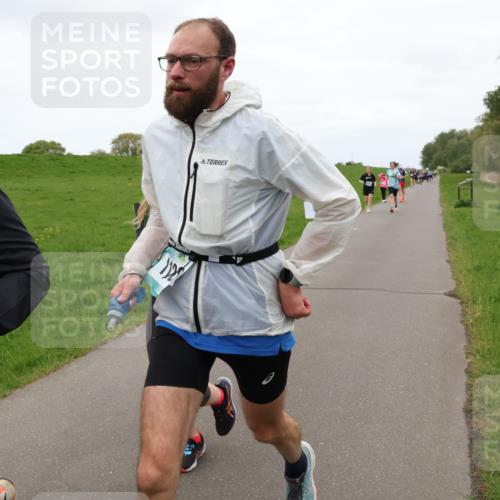 04.05.2025 - 8. Wedeler Halbmarathon Lena Gebhardt http://msf.ph/oto/7834583 04.05.2025 11:24:43 Laufen 1029 meine-sportfotos.de