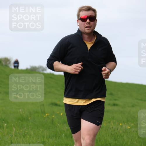 04.05.2025 - 8. Wedeler Halbmarathon Yannick Fuchs http://msf.ph/oto/7834611 04.05.2025 11:43:35 Laufen  meine-sportfotos.de