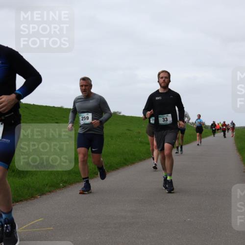 04.05.2025 - 8. Wedeler Halbmarathon Yannick Fuchs http://msf.ph/oto/7834620 04.05.2025 11:22:45 Laufen 115, 259, 33 meine-sportfotos.de