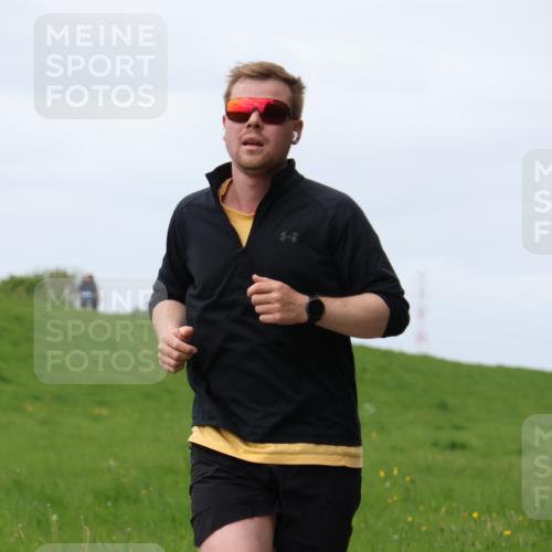 04.05.2025 - 8. Wedeler Halbmarathon Yannick Fuchs http://msf.ph/oto/7834627 04.05.2025 11:43:35 Laufen  meine-sportfotos.de