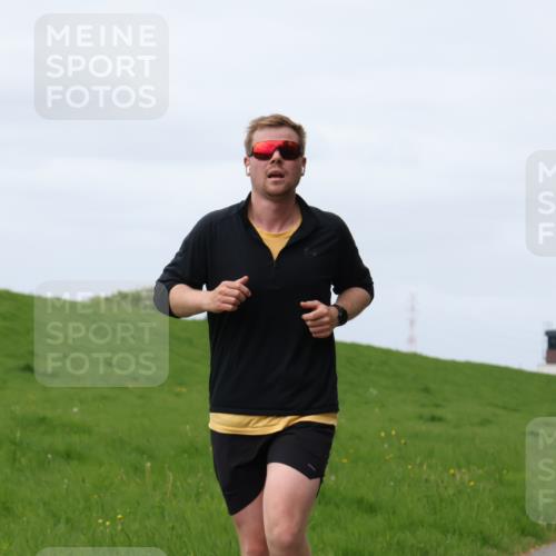 04.05.2025 - 8. Wedeler Halbmarathon Yannick Fuchs http://msf.ph/oto/7834635 04.05.2025 11:43:35 Laufen 113 meine-sportfotos.de