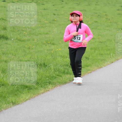 04.05.2025 - 8. Wedeler Halbmarathon Lena Gebhardt http://msf.ph/oto/7834646 04.05.2025 11:24:49 Laufen 512 meine-sportfotos.de
