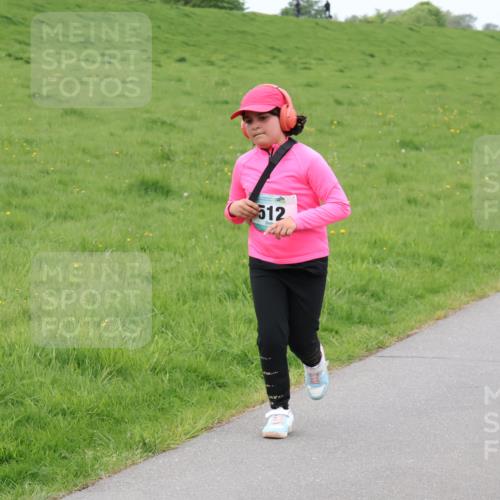 04.05.2025 - 8. Wedeler Halbmarathon Lena Gebhardt http://msf.ph/oto/7834656 04.05.2025 11:24:51 Laufen 512 meine-sportfotos.de