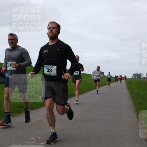 04.05.2025 - 8. Wedeler Halbmarathon Yannick Fuchs http://msf.ph/oto/7834660 04.05.2025 11:22:46 Laufen 25, 33, 64, 793 meine-sportfotos.de