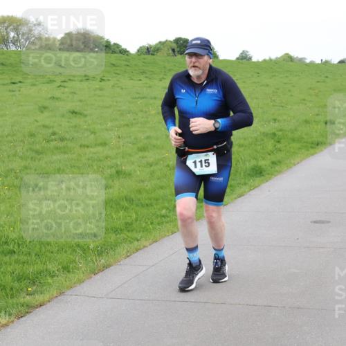 04.05.2025 - 8. Wedeler Halbmarathon Lena Gebhardt http://msf.ph/oto/7834720 04.05.2025 11:25:01 Laufen 917, 115 meine-sportfotos.de