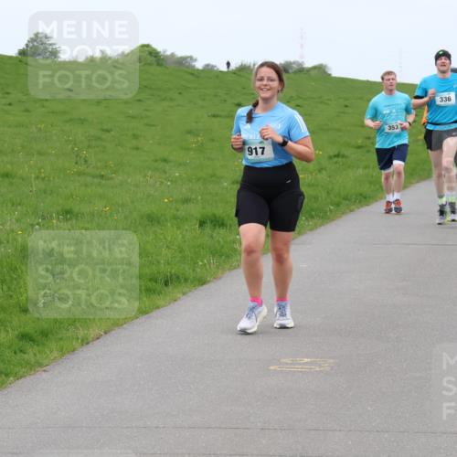 04.05.2025 - 8. Wedeler Halbmarathon Lena Gebhardt http://msf.ph/oto/7834734 04.05.2025 11:25:03 Laufen 917, 353, 336, 745, 411 meine-sportfotos.de