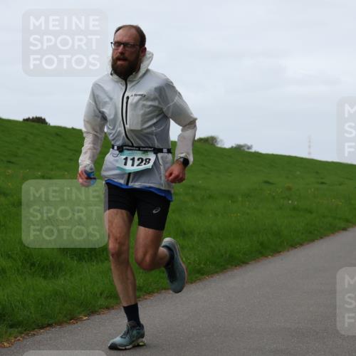 04.05.2025 - 8. Wedeler Halbmarathon Yannick Fuchs http://msf.ph/oto/7834743 04.05.2025 11:22:49 Laufen 1128, 917 meine-sportfotos.de