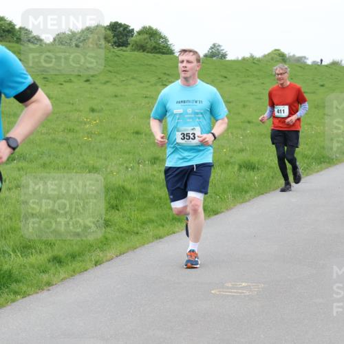 04.05.2025 - 8. Wedeler Halbmarathon Lena Gebhardt http://msf.ph/oto/7834745 04.05.2025 11:25:07 Laufen 336, 21, 411, 745, 353, 28 meine-sportfotos.de