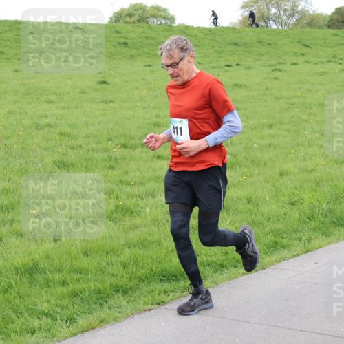 04.05.2025 - 8. Wedeler Halbmarathon Lena Gebhardt http://msf.ph/oto/7834760 04.05.2025 11:25:10 Laufen 411 meine-sportfotos.de