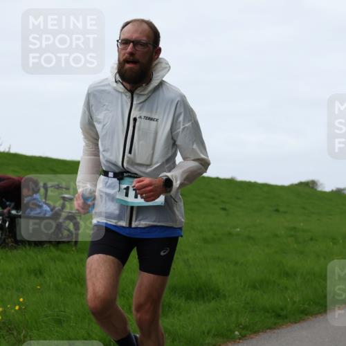 04.05.2025 - 8. Wedeler Halbmarathon Yannick Fuchs http://msf.ph/oto/7834768 04.05.2025 11:22:49 Laufen  meine-sportfotos.de