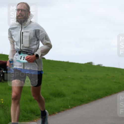 04.05.2025 - 8. Wedeler Halbmarathon Yannick Fuchs http://msf.ph/oto/7834772 04.05.2025 11:22:50 Laufen 11 meine-sportfotos.de