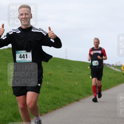 04.05.2025 - 8. Wedeler Halbmarathon Yannick Fuchs http://msf.ph/oto/7834786 04.05.2025 11:43:47 Laufen 441 meine-sportfotos.de