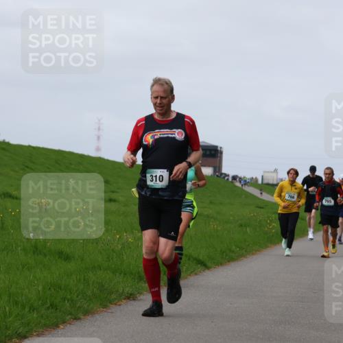 04.05.2025 - 8. Wedeler Halbmarathon Yannick Fuchs http://msf.ph/oto/7834792 04.05.2025 11:43:47 Laufen 61, 310, 766, 765 meine-sportfotos.de