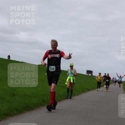 04.05.2025 - 8. Wedeler Halbmarathon Yannick Fuchs http://msf.ph/oto/7834825 04.05.2025 11:43:50 Laufen 310, 11 meine-sportfotos.de