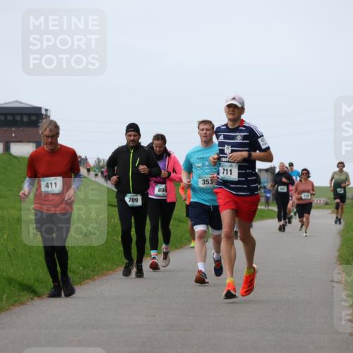 04.05.2025 - 8. Wedeler Halbmarathon Yannick Fuchs http://msf.ph/oto/7834886 04.05.2025 11:22:54 Laufen 411, 709, 894, 353, 711, 715 meine-sportfotos.de