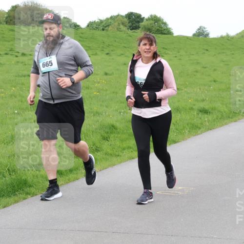 04.05.2025 - 8. Wedeler Halbmarathon Lena Gebhardt http://msf.ph/oto/7834914 04.05.2025 11:25:46 Laufen 665, 66 meine-sportfotos.de