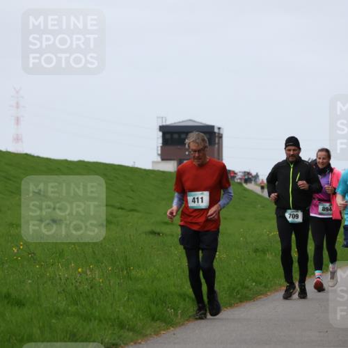 04.05.2025 - 8. Wedeler Halbmarathon Yannick Fuchs http://msf.ph/oto/7834921 04.05.2025 11:22:55 Laufen 411, 709, 894, 711 meine-sportfotos.de