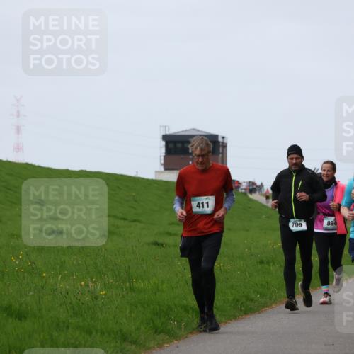 04.05.2025 - 8. Wedeler Halbmarathon Yannick Fuchs http://msf.ph/oto/7834927 04.05.2025 11:22:55 Laufen 411, 709, 894, 711 meine-sportfotos.de