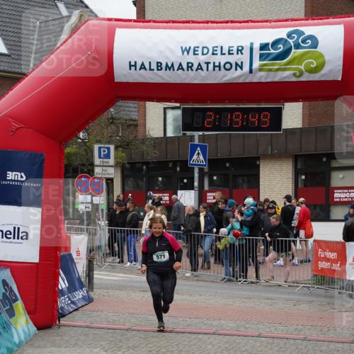 04.05.2025 - 8. Wedeler Halbmarathon Felixshl http://msf.ph/oto/7834930 04.05.2025 12:19:47 Ziel 571 meine-sportfotos.de