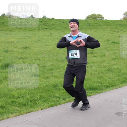 04.05.2025 - 8. Wedeler Halbmarathon Lena Gebhardt http://msf.ph/oto/7834983 04.05.2025 11:26:04 Laufen 874 meine-sportfotos.de