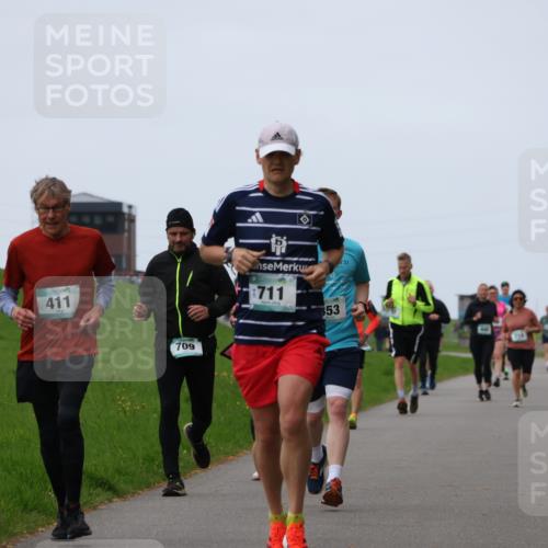 04.05.2025 - 8. Wedeler Halbmarathon Yannick Fuchs http://msf.ph/oto/7834990 04.05.2025 11:22:56 Laufen 411, 709, 711, 53, 21 meine-sportfotos.de